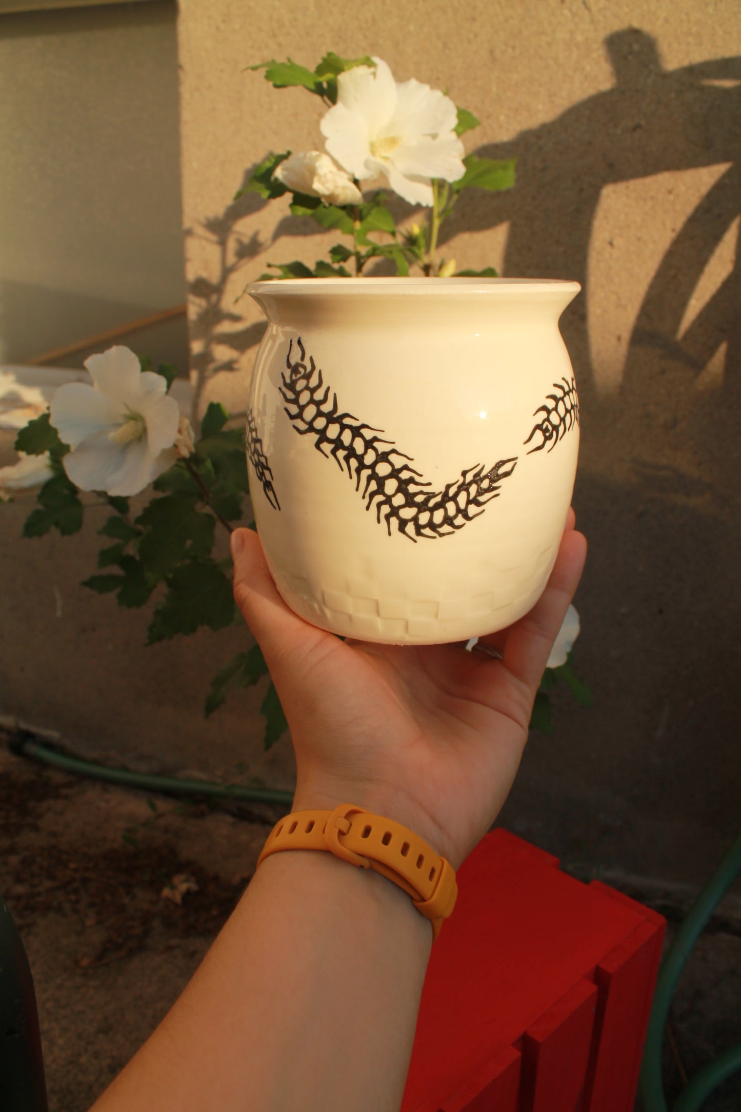 Centipede Checker Vase