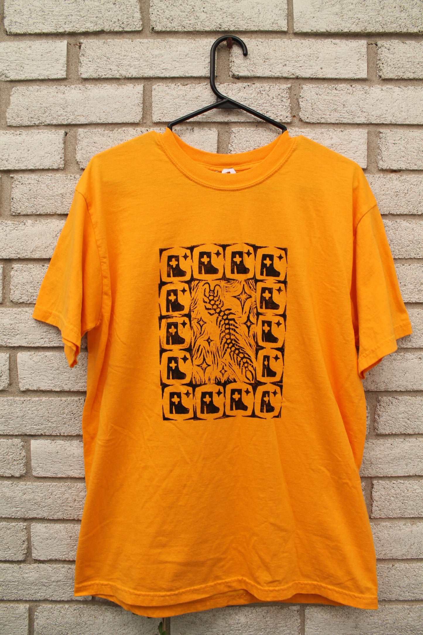 Centipede Boots Print Shirt - Yellow